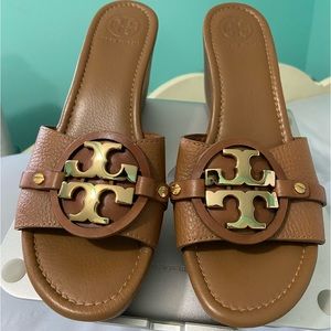 Tory Burch Wedge Sandal Size 9.5M